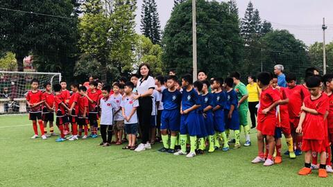 Tiểu học Lam Sơn tham gia giải bóng đá Nhi đồng U10 cấp thành phố